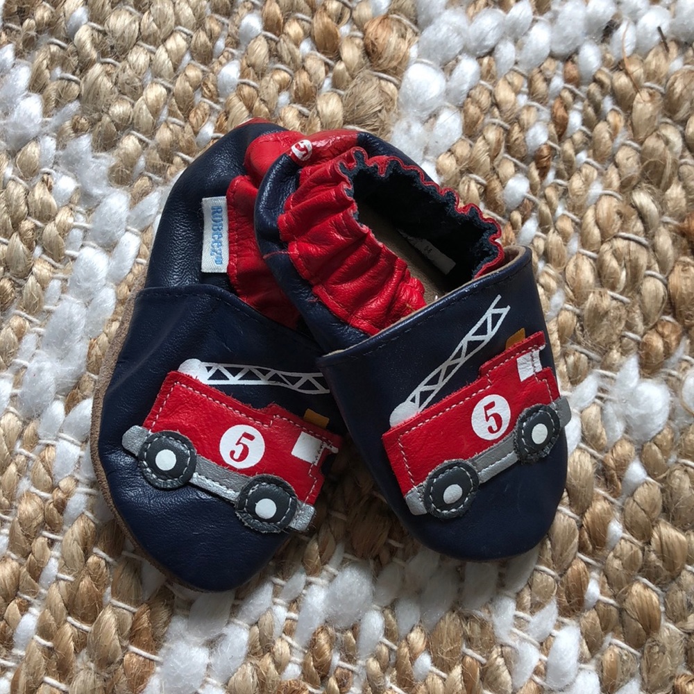 Excellent condition fire truck Robeez